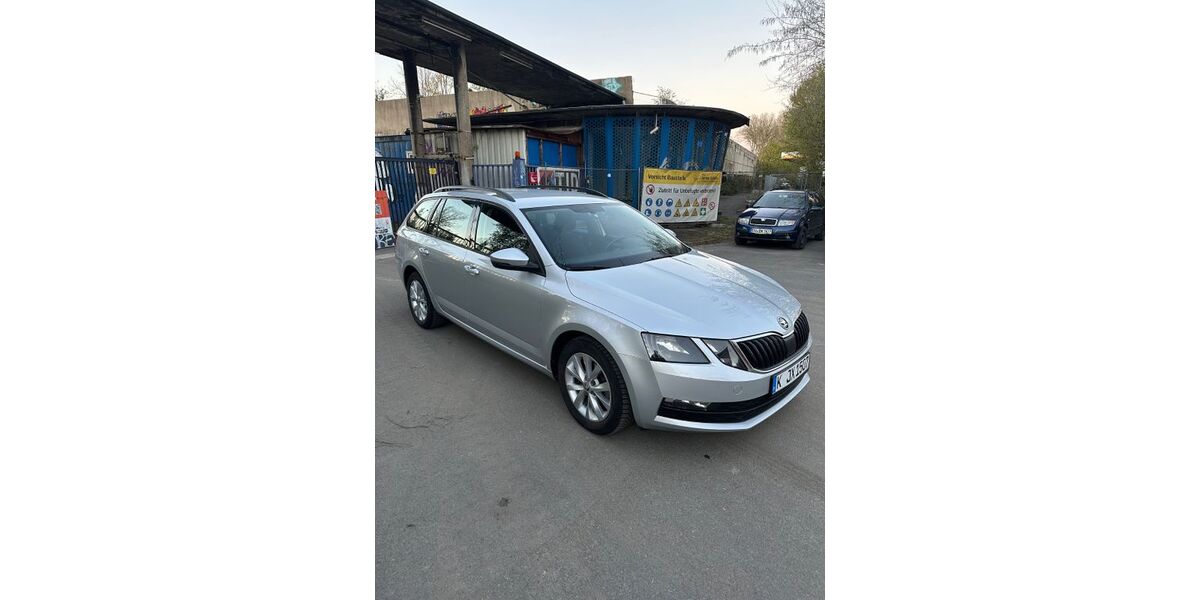 Skoda Octavia 310.000 km 8.900 &euro; Essen 45127