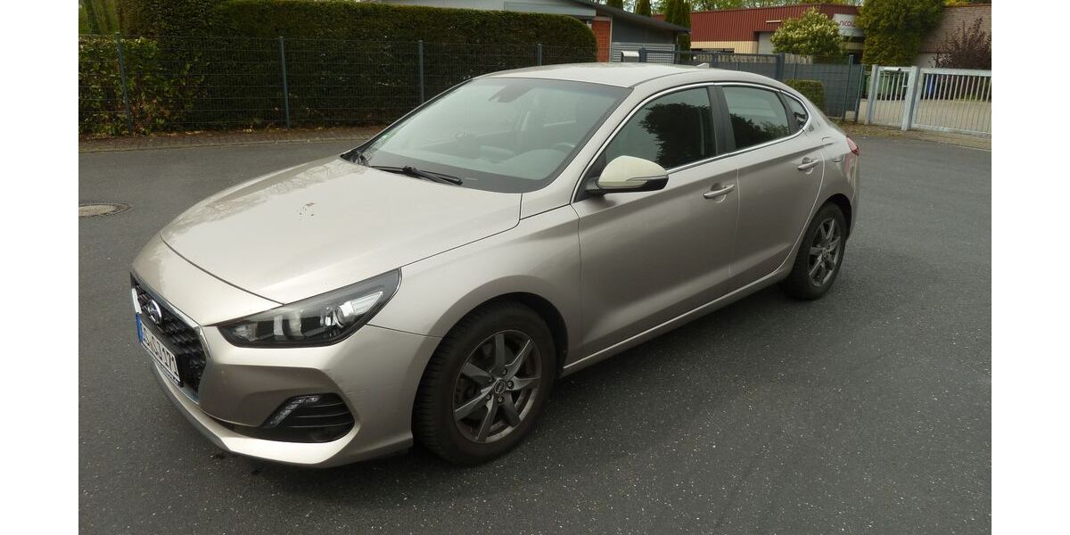 Hyundai i30 42.000 km 14.650 &euro; Geldern 47608