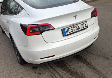 Tesla Model 3 160.000 km 19.400 &euro; Ratingen 40885