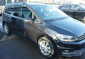 VW Touran 160.460 km 12.950 &euro; Krefeld 47807