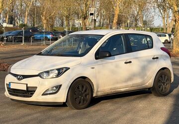 Hyundai i20 146.000 km 3.400 &euro; Neuss 41460