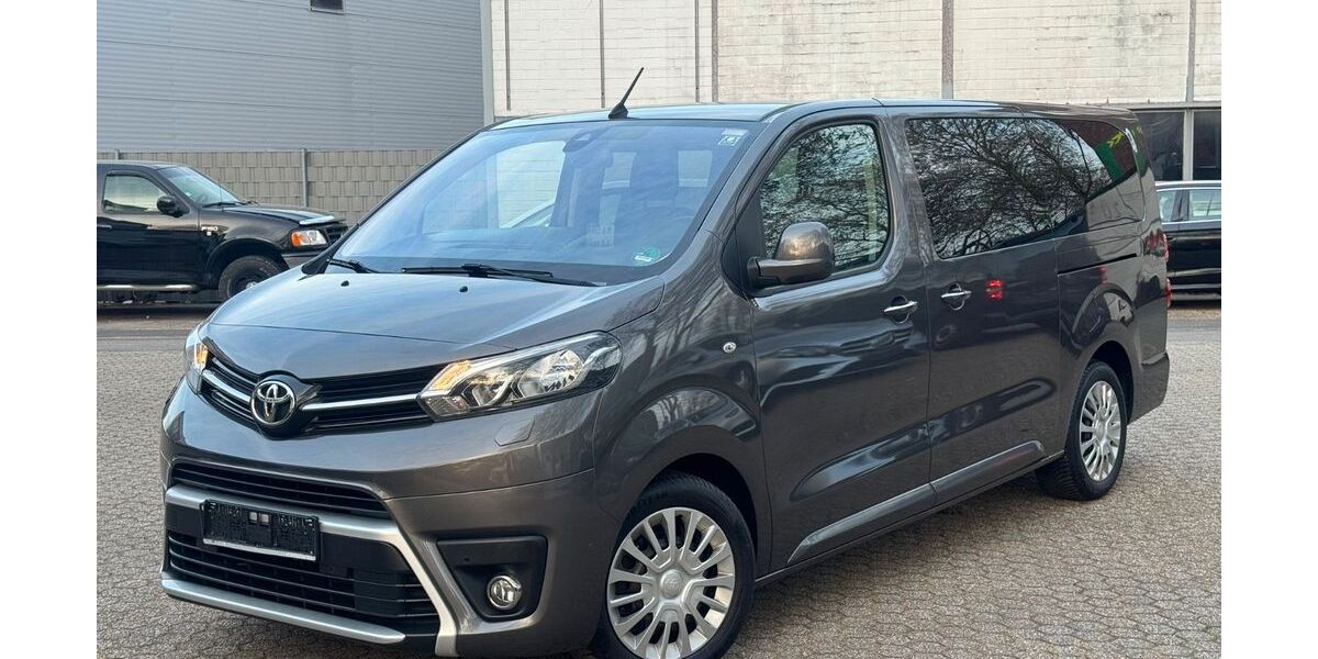 Toyota Proace (Verso) 139.000 km 25.999 &euro; Düsseldorf 40233