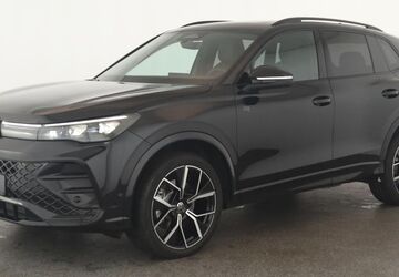 VW Tiguan 18.400 km 45.884 &euro; Düsseldorf 40233