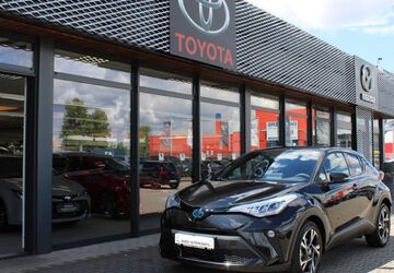 Toyota C-HR 61.445 km 23.490 &euro; Moers 47441