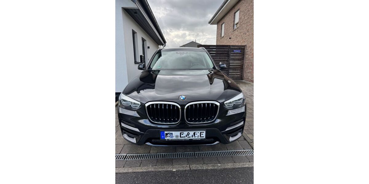 BMW X3 58.000 km 27.500 &euro; Krefeld 47809