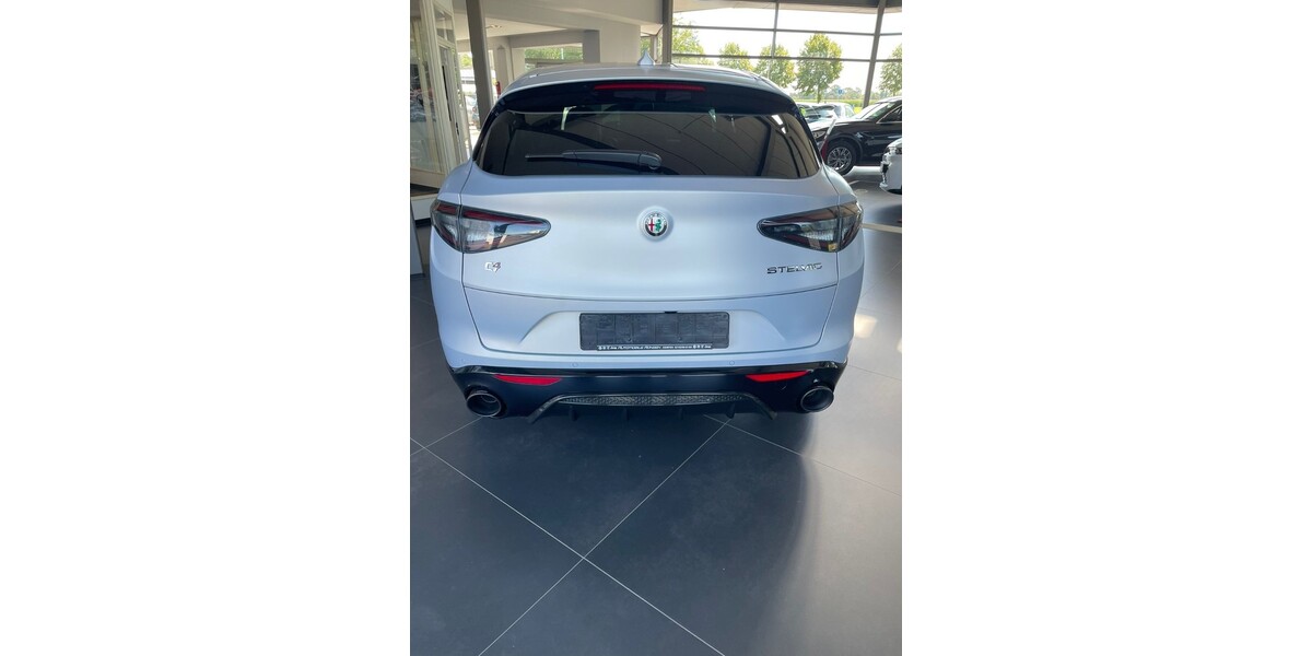 Alfa Romeo Stelvio 2.0 Turbo 16V AT8-Q4 Competizio 24.000 km 53.000 &euro; Kempen 47906