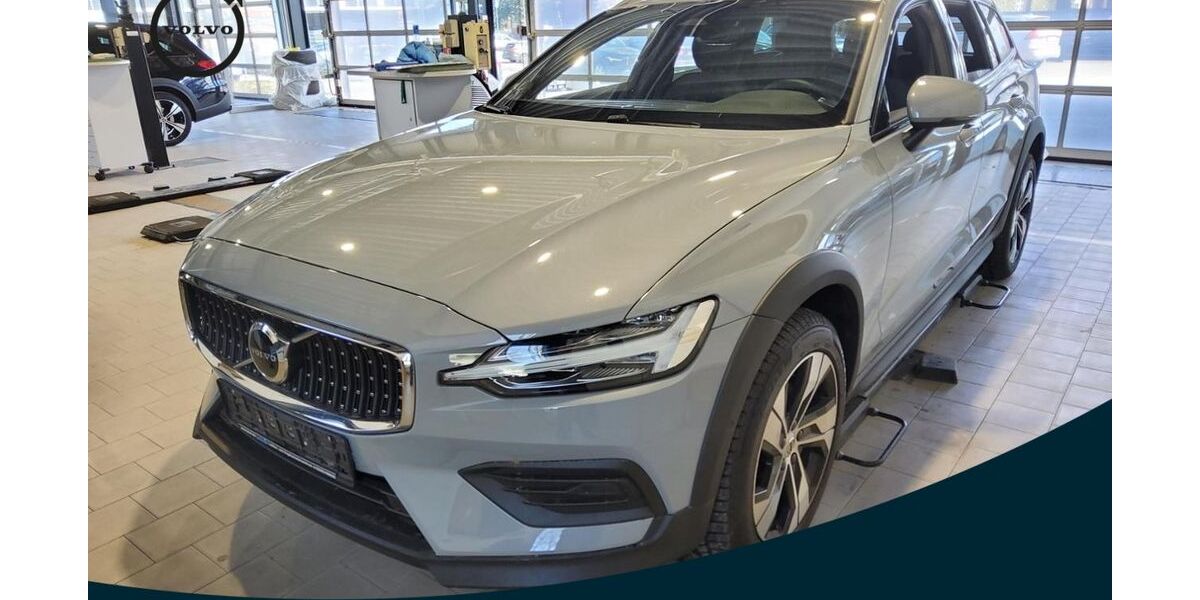 Volvo V60 Cross Country 72.420 km 33.980 &euro; Essen-Kray 45309
