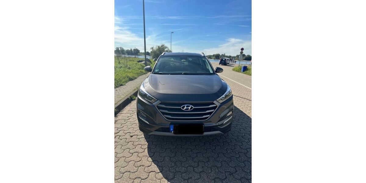 Hyundai TUCSON 123.000 km 13.200 &euro; Duisburg 47178