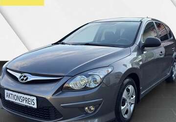 Hyundai i30 100.000 km 5.199 &euro; Kempen 47906