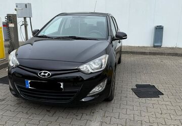 Hyundai i20 154.000 km 5.600 &euro; Moers 47441