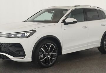 VW Tiguan 9.700 km 42.084 &euro; Düsseldorf 40233