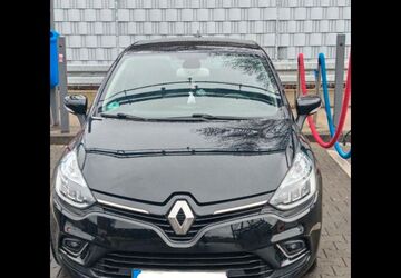 Renault Clio 77.800 km 8.500 &euro; dusseldorf 40223